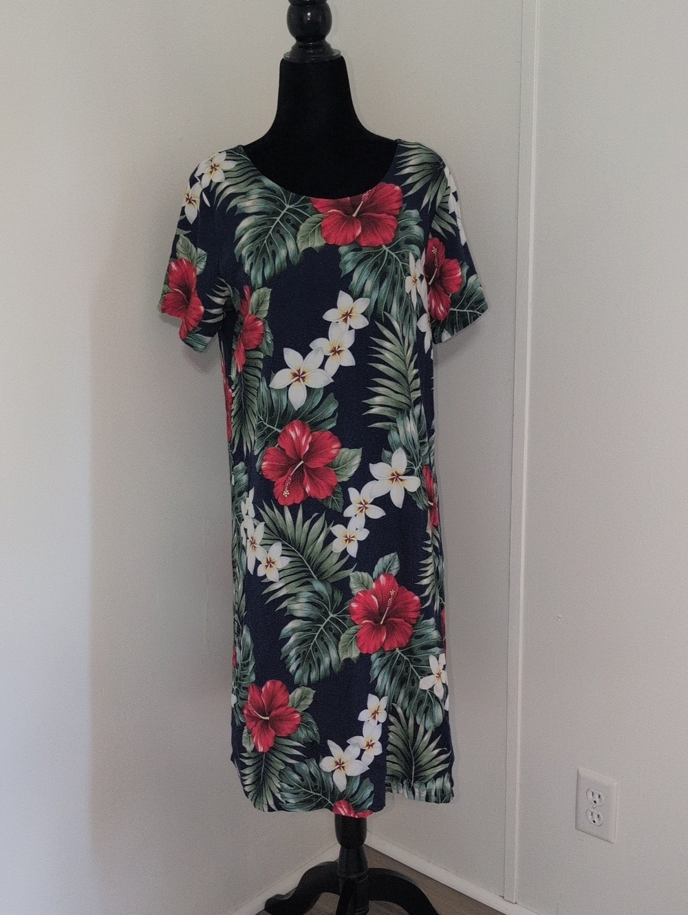 Vintage Made In Hawaii Navy Tropical Floral Shift Dress with Red Hibiscus